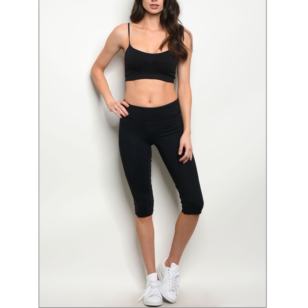 5* rated! Black capri athletic leggings